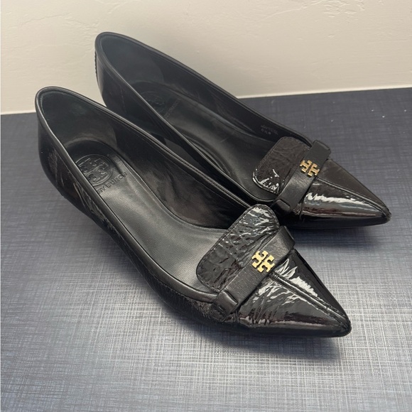 Tory Burch Eliza Black Patent Leather Kitten Heel Pointed Toe Timeless Size 6.5 - Picture 1 of 9
